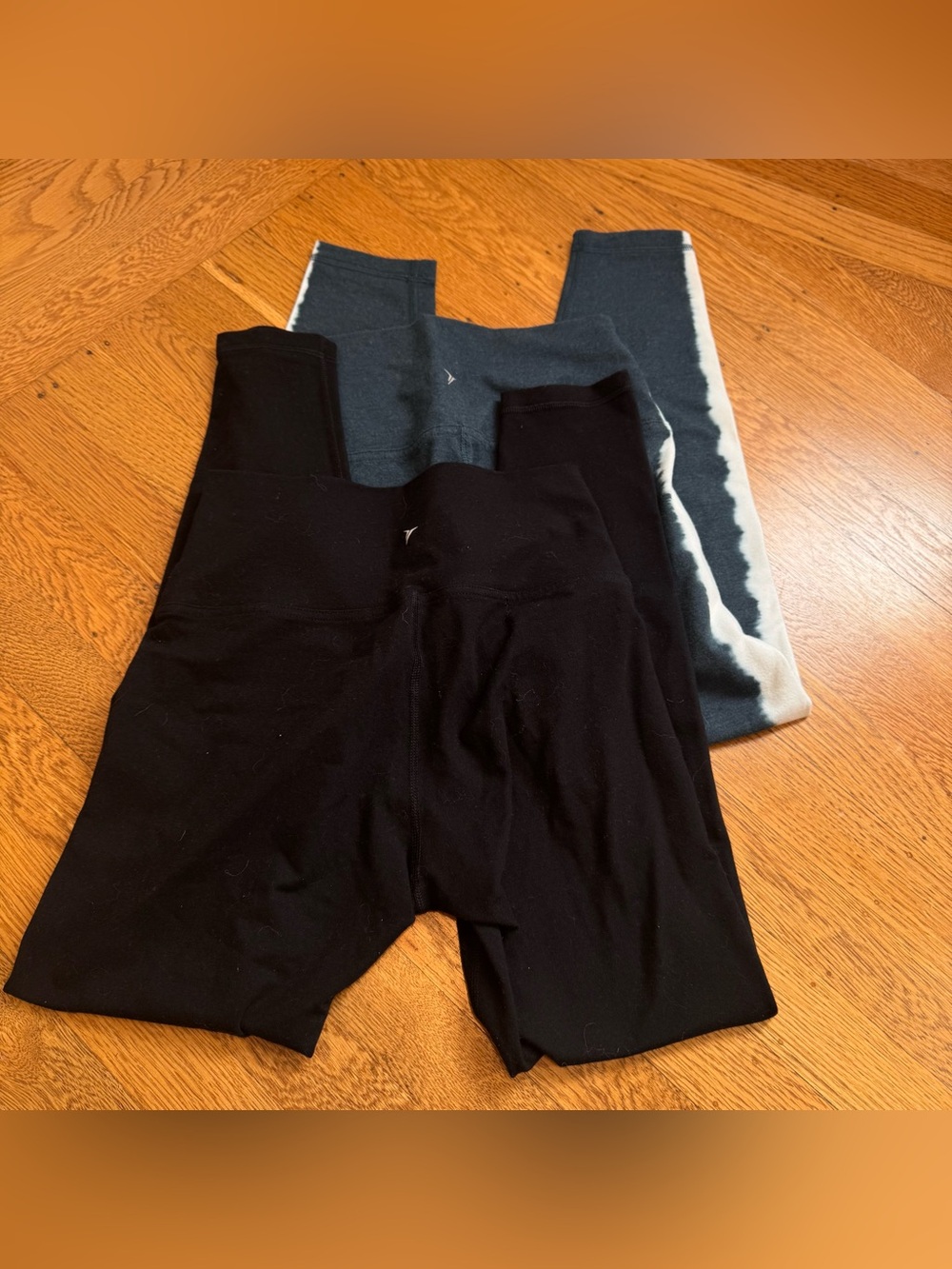 Old Navy Blue Tie-Dye and Black Women’s Sz Small Leggings Set - Like New! - Picture 3 of 6